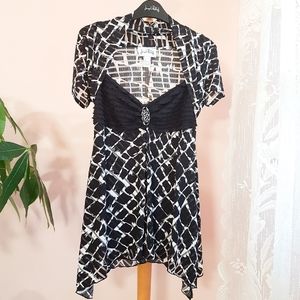 Joseph ribkoff blouse, flattering cut!